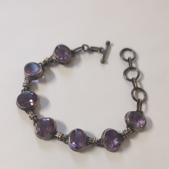 Elegant Purple Stone Bracelet - Picture 3 of 4